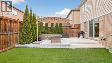 55 W Oak Trl in Kitchener, ON - Building Photo - Building Photo