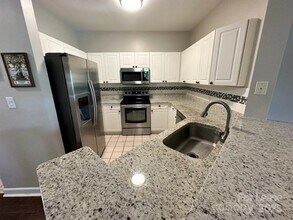 7843 Village Harbor Dr in Cornelius, NC - Building Photo - Building Photo