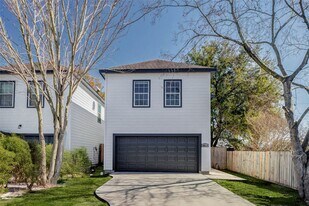 4834 Hollow Hook Rd in Houston, TX - Building Photo