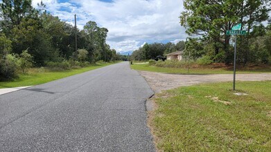 1516 W Riley Dr in Citrus Springs, FL - Building Photo - Building Photo