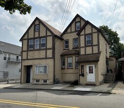 52 Stuyvesant Ave in Lyndhurst, NJ - Building Photo - Building Photo