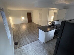 349 Broadway in Rochester, NY - Building Photo - Building Photo
