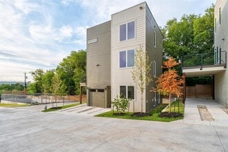 2309 Montopolis Dr in Austin, TX - Building Photo - Building Photo