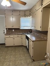 1105 Alcoa St in Victoria, TX - Building Photo - Building Photo