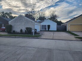 12534 Riva Ridge Ln in Houston, TX - Building Photo
