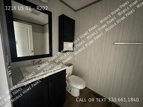 3218 OH-82 in Mantua, OH - Building Photo - Building Photo