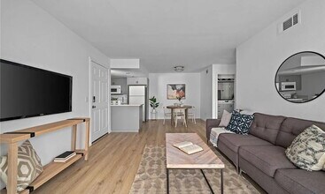 1114 W Blaine St in Riverside, CA - Building Photo - Building Photo