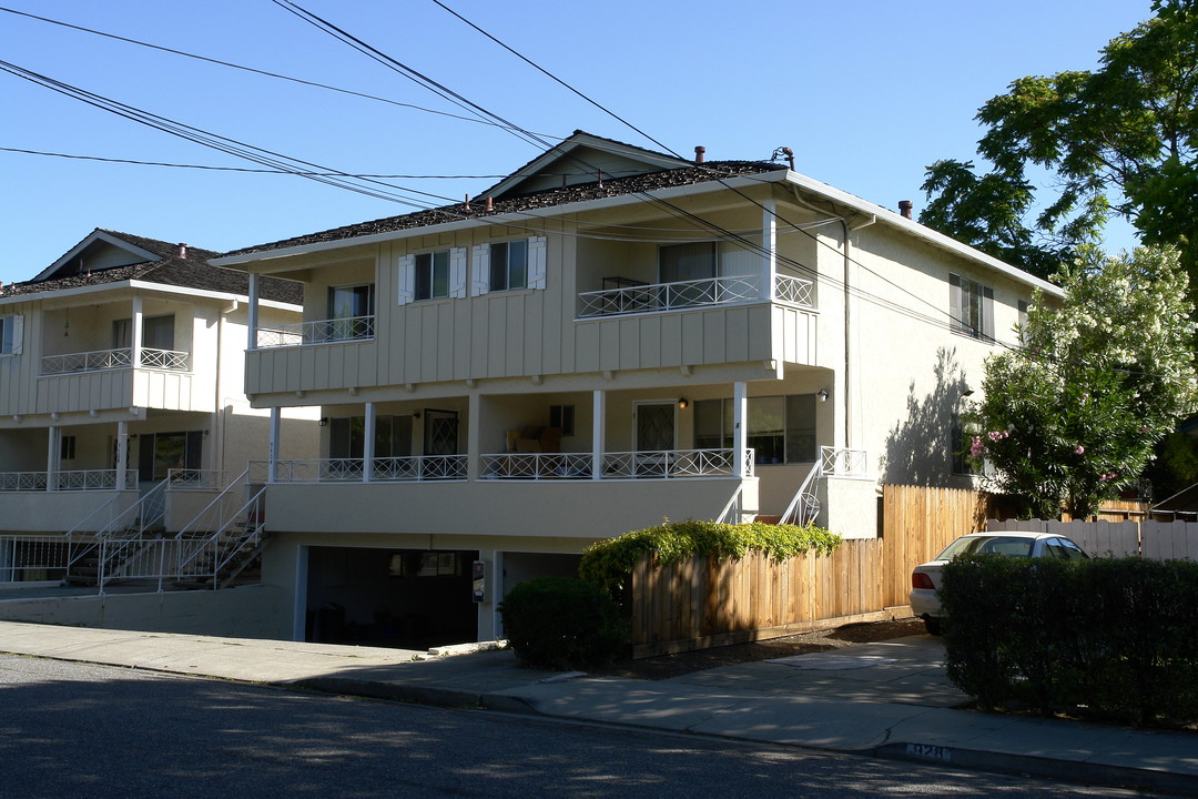 940 Arbor Rd in Menlo Park, CA - Building Photo