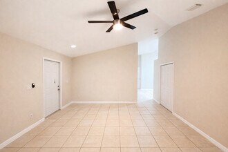 315 Melissa Dr in Lehigh Acres, FL - Building Photo - Building Photo