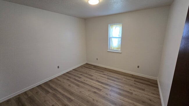 2504 E 19th St in Russellville, AR - Building Photo - Building Photo