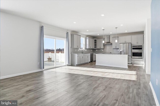 889 Barksdale Dr in Charles Town, WV - Building Photo - Building Photo