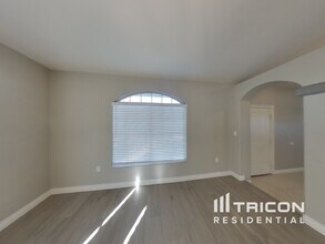 1648 Palm St in Henderson, NV - Building Photo - Building Photo