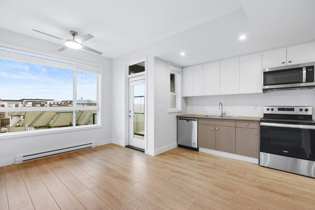 property at 1516-1516 McCallum Rd