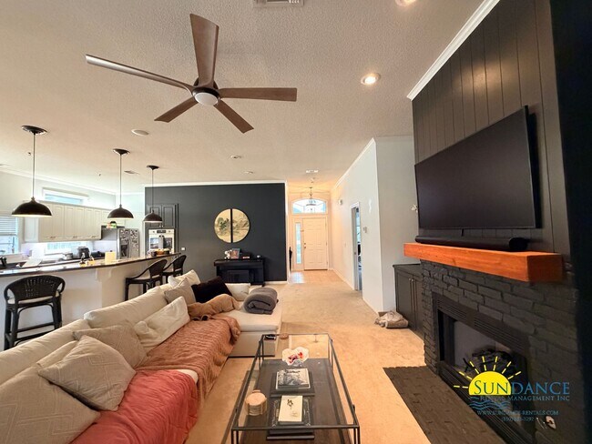 4099 Oak Pointe Dr in Gulf Breeze, FL - Building Photo - Building Photo