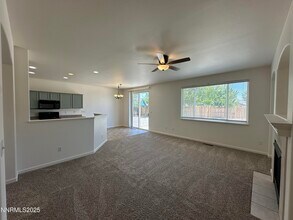 9760 Stone Vista Ct in Reno, NV - Building Photo - Building Photo