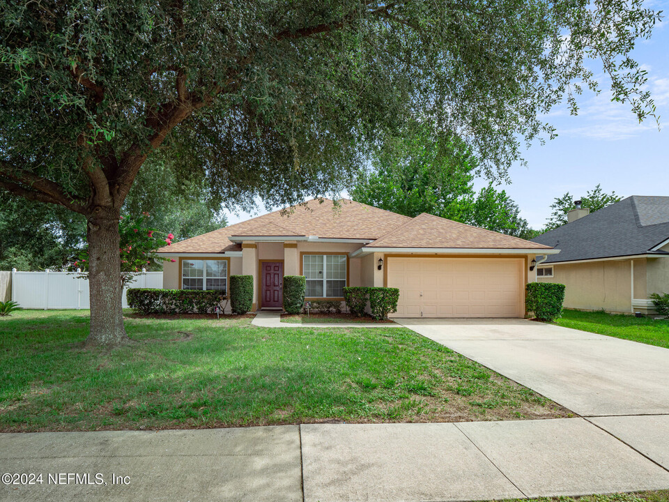 840 Pine Moss Rd in Jacksonville, FL - Building Photo