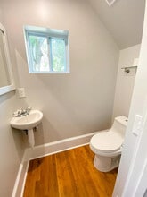 214 E. 32nd St., Unit Unit C in Savannah, GA - Foto de edificio - Building Photo