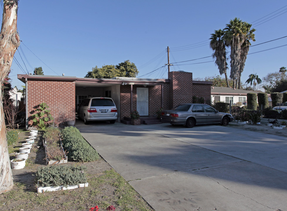 10101-10121 Lampson Ave in Garden Grove, CA - Building Photo