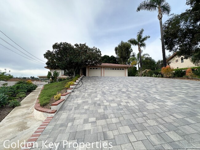 1059 Lau Hala Cyn Rd in Vista, CA - Building Photo - Building Photo