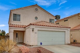 8021 Redskin Cir in Las Vegas, NV - Building Photo