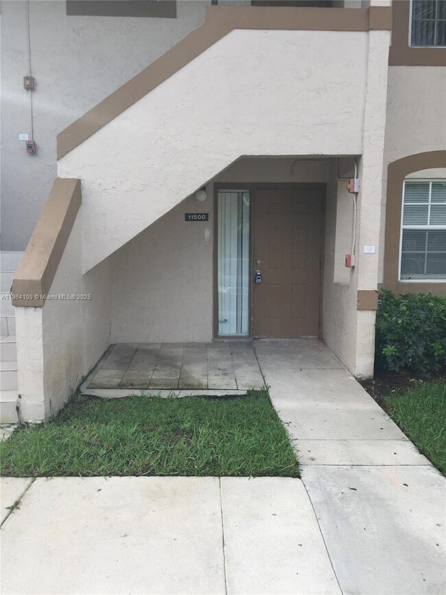 11500 NW 43rd St in Coral Springs, FL - Building Photo - Building Photo