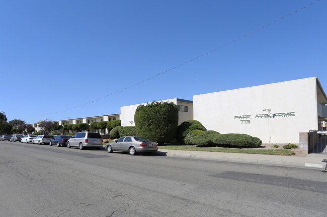 Park Avenue Arms Apartments in Santa Maria, CA - Foto de edificio - Building Photo
