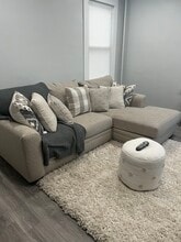 19 Maple St, Unit 1.5 bedroom 1st floor in New Brunswick, NJ - Foto de edificio - Building Photo