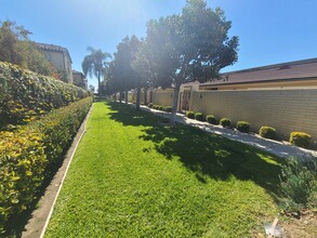 Monarch Terrace in Claremont, CA - Building Photo - Building Photo