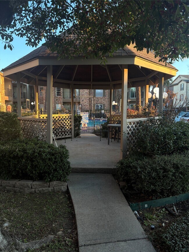 property at 2121 Hepburn St