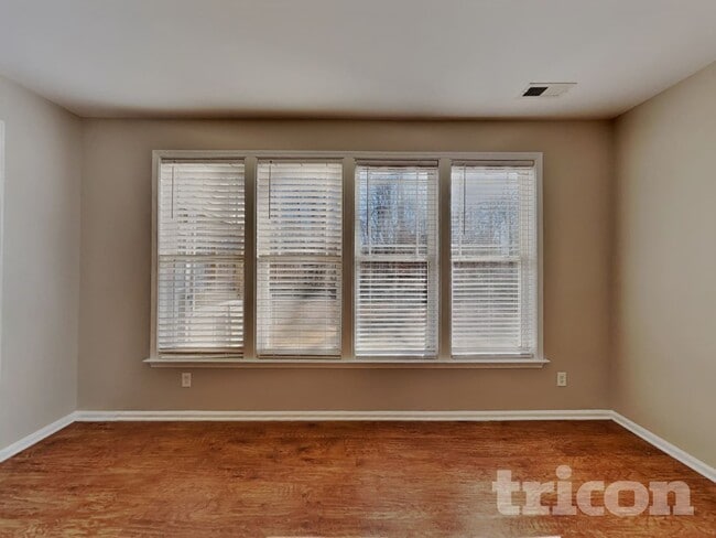 376 Collinsworth Dr in Clayton, NC - Building Photo - Building Photo