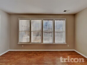 376 Collinsworth Dr in Clayton, NC - Foto de edificio - Building Photo