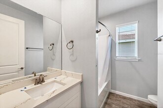 18081 Grand Prosperity Dr in Venice, FL - Building Photo - Building Photo