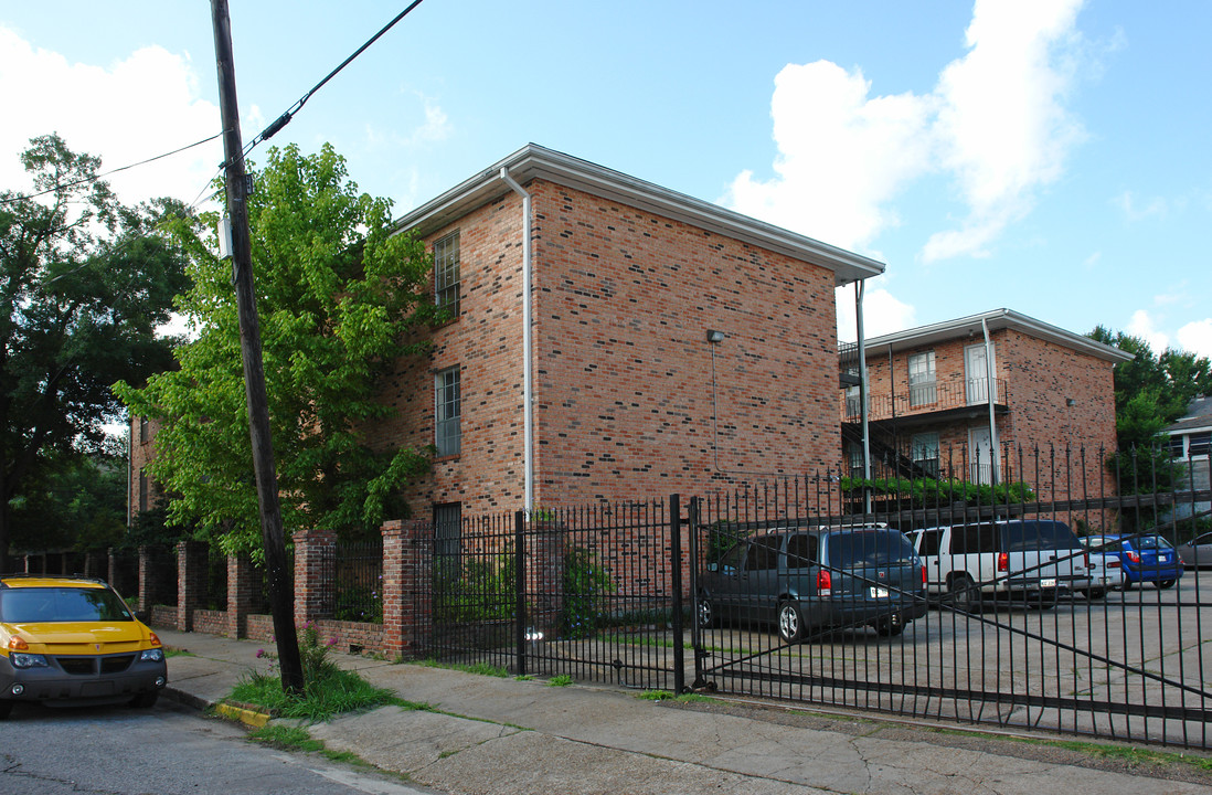 7500 Maple St in New Orleans, LA - Building Photo