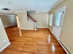 146 Leghorn Ave in Bridgewater, NJ - Building Photo - Building Photo