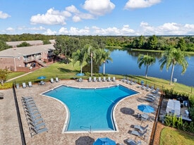 Carlton Arms Of Winter Haven in Winter Haven, FL - Building Photo