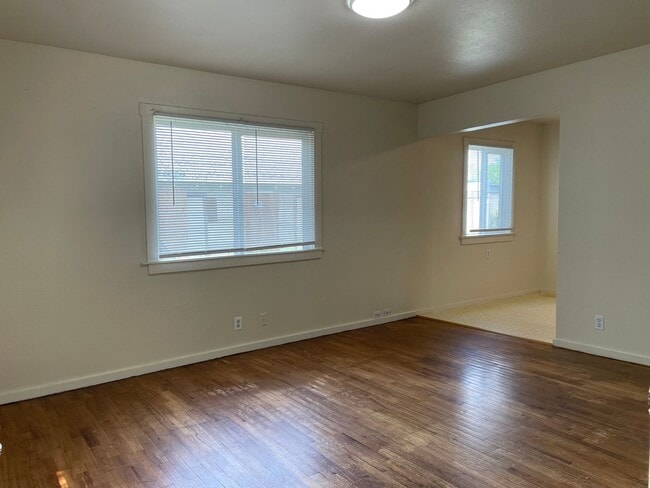 516 Franquette St in Medford, OR - Building Photo - Building Photo