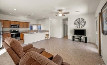 2680 Slide Mountain Loop in Bullhead City, AZ - Building Photo - Building Photo