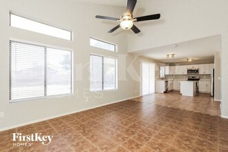 8555 W Sunnyslope Ln in Peoria, AZ - Building Photo - Building Photo