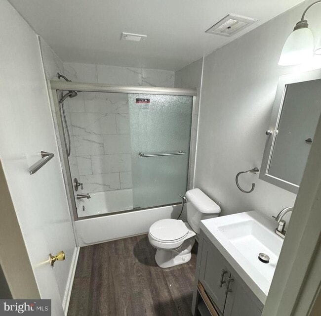 11919 Parklawn Dr in Rockville, MD - Building Photo - Building Photo