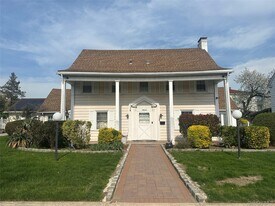 88-65 192nd St in Queens, NY - Building Photo