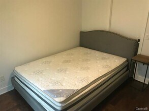 1414 Rue Chomedey in Montréal, QC - Building Photo - Building Photo