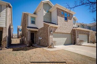 17756 Sage Ln in Dallas, TX - Building Photo
