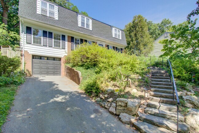 property at 9004 Levelle Dr