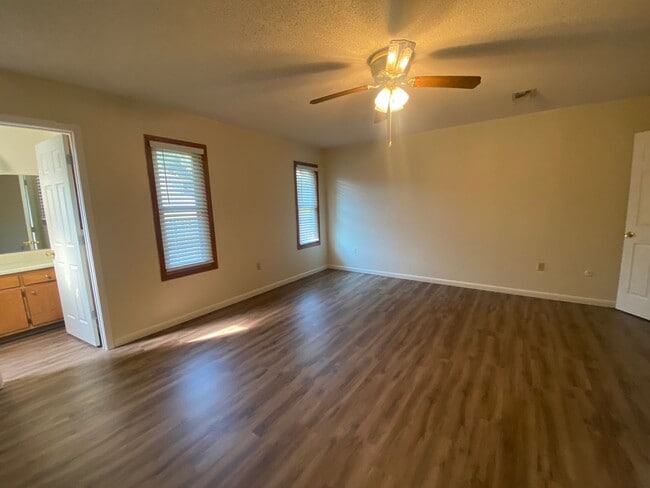 2717 Greenbriar Dr in Jonesboro, AR - Building Photo - Building Photo
