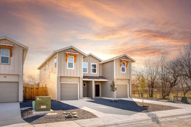 property at 810 Soria Pl