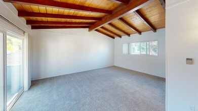 338-342 C Ave in Coronado, CA - Building Photo - Building Photo