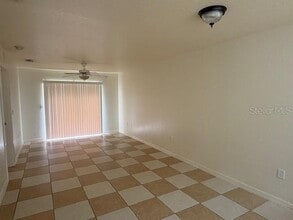 865 Fox Lake Dr in Lakeland, FL - Building Photo - Building Photo