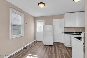 29 Drs James Parker Blvd in Red Bank, NJ - Building Photo - Building Photo