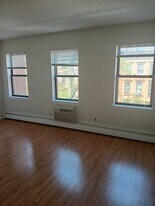 112 W 128th St, Unit 4 in New York, NY - Building Photo