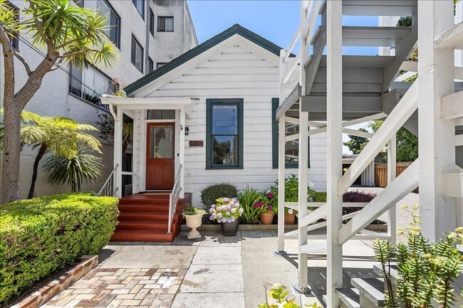 property at 618 Santa Clara Ave